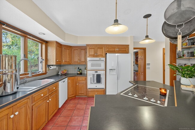 Building Photo - 71 Cherry Swamp Rd