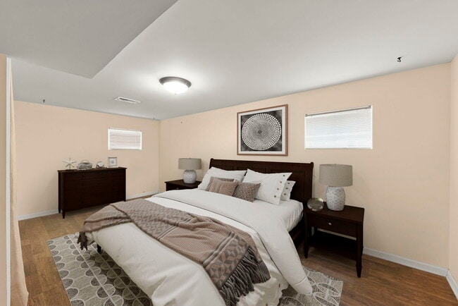 Building Photo - 4500 S Oak Park Ave