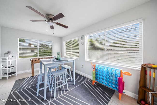 Building Photo - 295 Spruce Ave