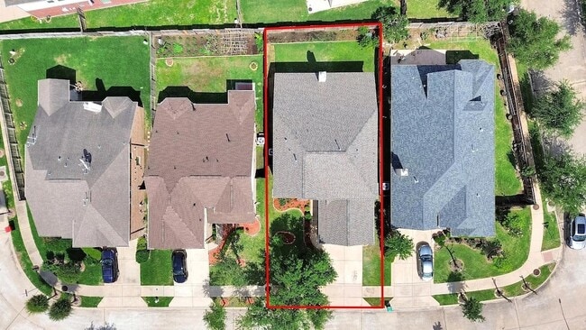 Building Photo - 6315 Bain Dr