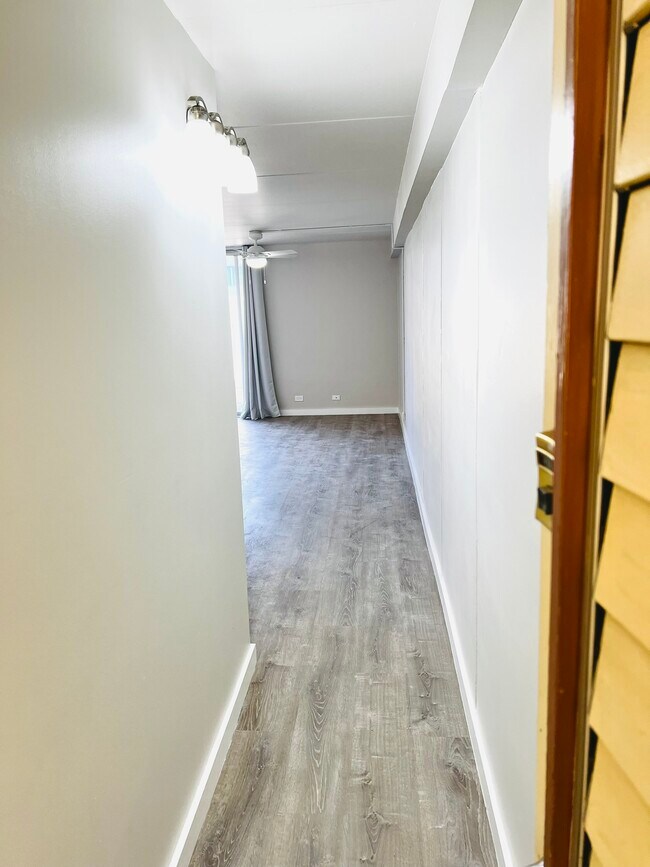 Building Photo - 910 Ahana St