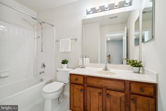 Building Photo - 8330 Leighlex Ct