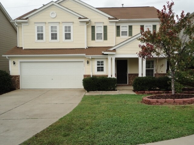 Primary Photo - 204 Edgecroft Way