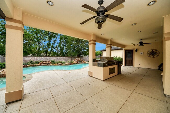 Building Photo - 14207 Jade Cove Dr