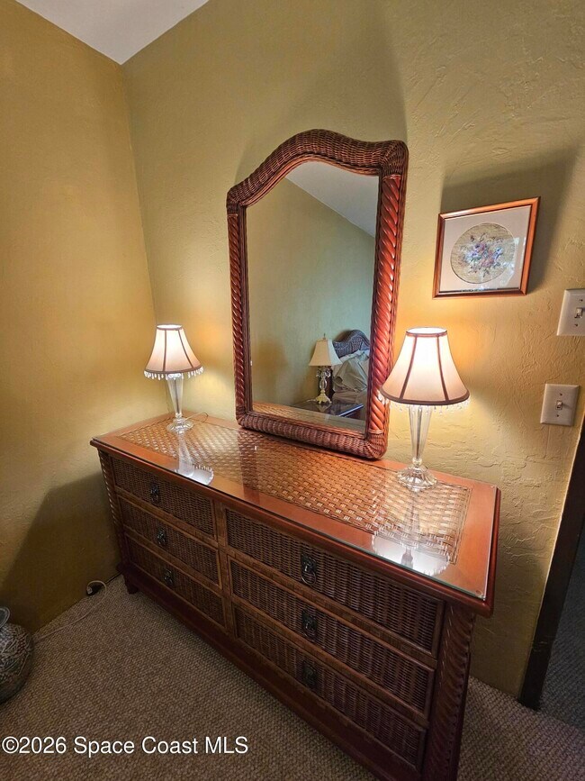 Building Photo - 7820 Shadowood Dr