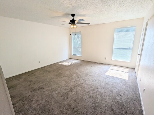 Building Photo - 15516 Weldon Dr