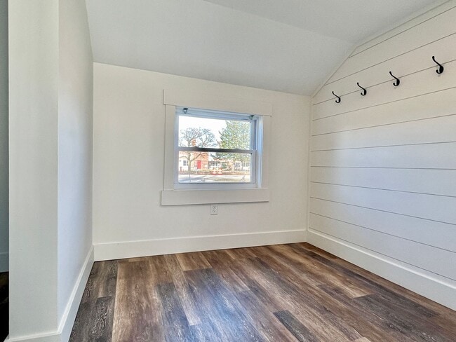 Building Photo - Fresh, Fun & Close to Elk Lake