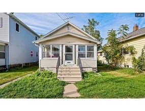 Building Photo - Spacious 2-Bedroom, 1-Bath Single Family House