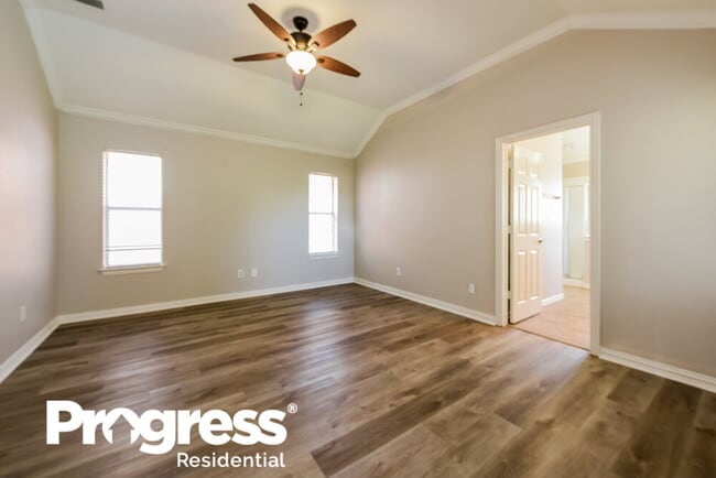 Building Photo - 4845 Bridal Path