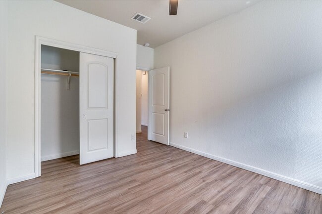 Building Photo - 5637 Sacco St