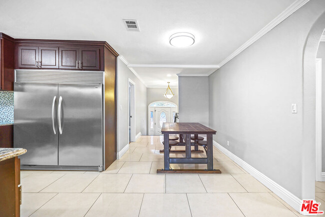 Building Photo - 11419 Sunshine Terrace