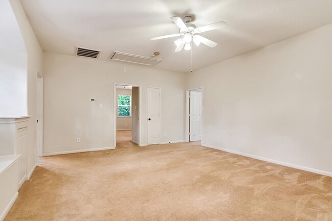 Building Photo - 31 Middle Gate Pl