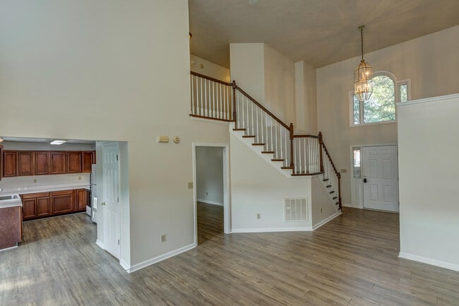 Building Photo - 3789 White Pine Dr