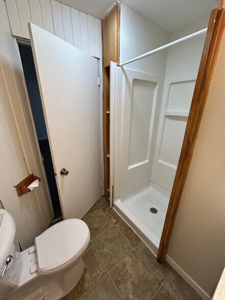 Building Photo - 1222 Oxford Ave