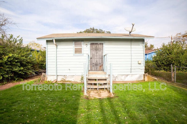 Building Photo - 611 Rochambeau St