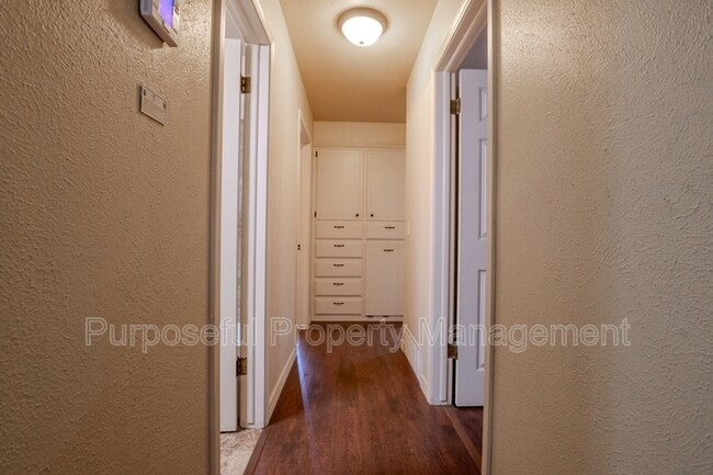 Building Photo - 202 Stanton Dr