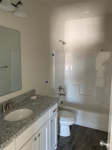 Building Photo - 2409 N Hickory St