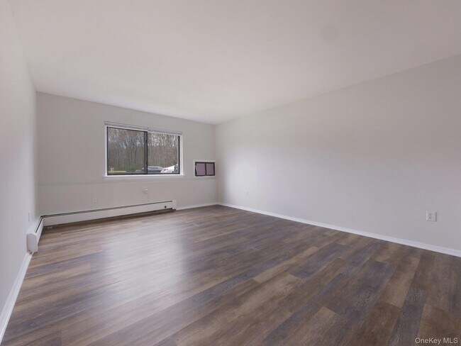 Building Photo - 27 Tanager Rd