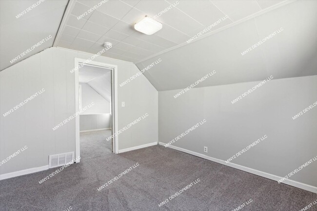 Building Photo - Charming 3-bedroom home on Lauren Ave. in ...