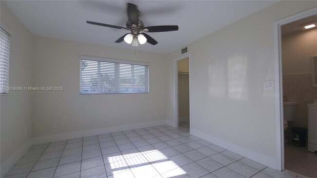 Building Photo - 7410 SW 37th St