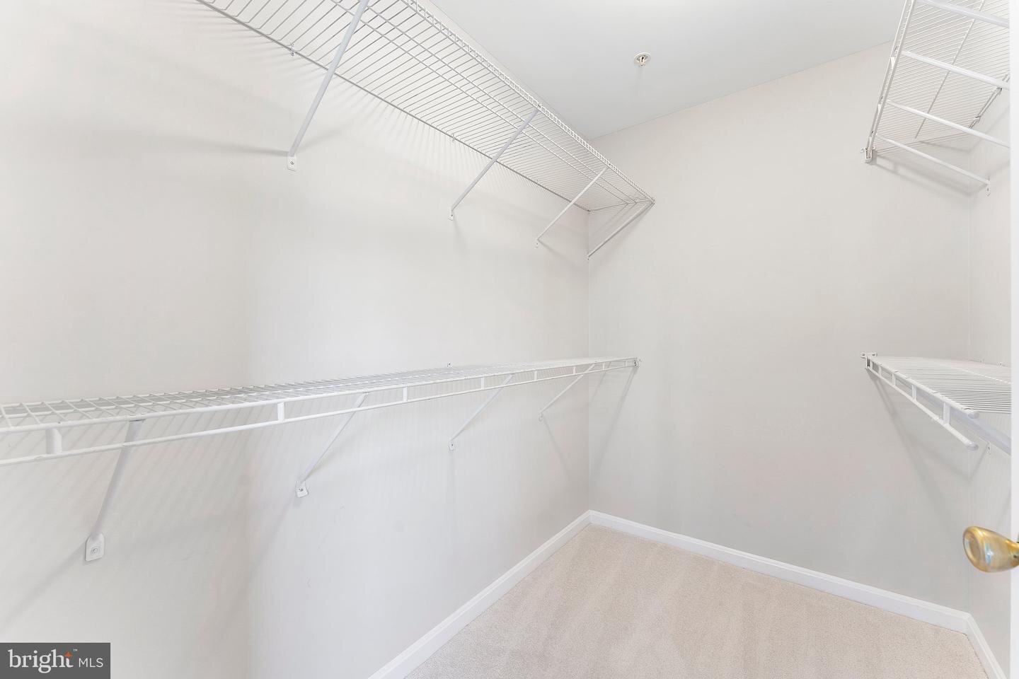 Building Photo - 1060 Gardenview Loop