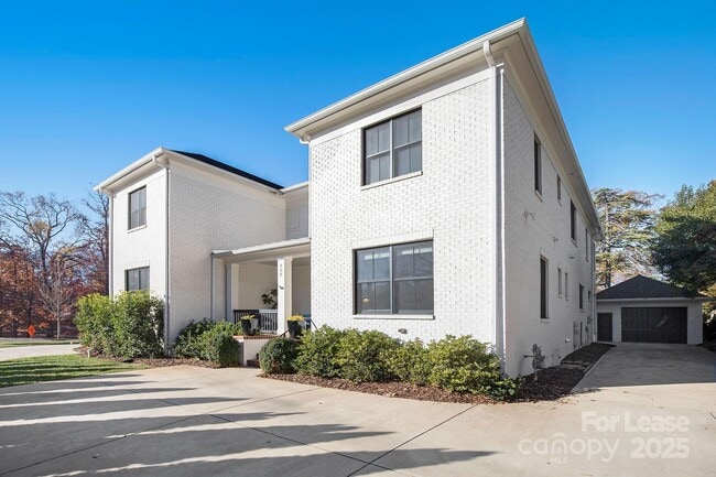 Building Photo - 407 Louise Ave