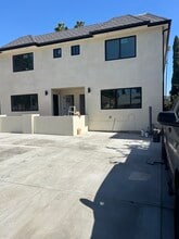 Building Photo - 1834 N Van Ness Ave