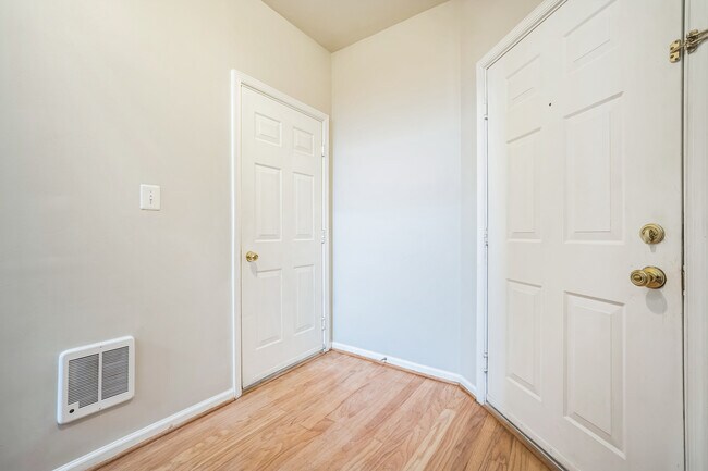Building Photo - 4647 Red Admiral Way
