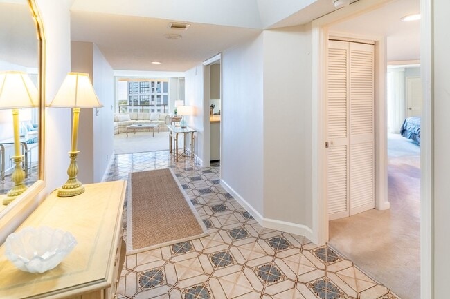 Building Photo - Annual Rental Available Now!!! Stunning 2BR/3BA 9th Floor Condo, Turnkey, Furnished