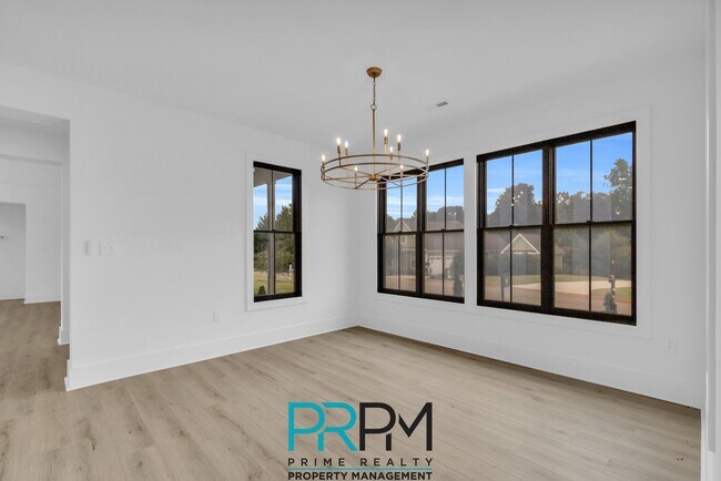 Building Photo - 938 Benchmark Dr