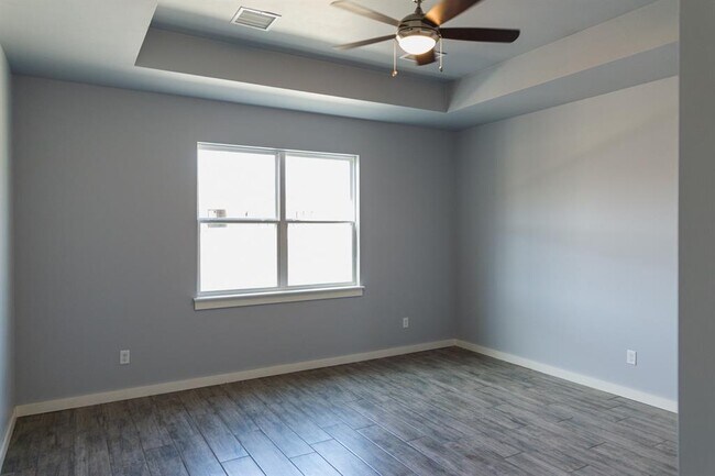 Building Photo - 1796 Salma Rd