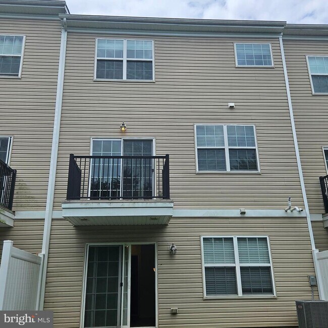 Building Photo - 76 Kramer Ct