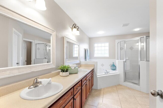 Building Photo - 2602 Fenwood Ct