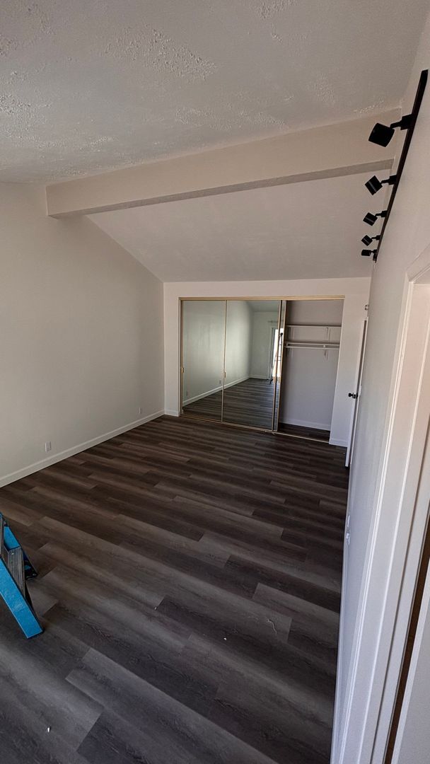 Building Photo - North Tustin Single-Story 2BD/2BA Rear Unit – Large Yard + Garage!