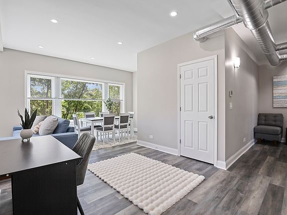 Building Photo - 1111 Bonnie Brae Pl