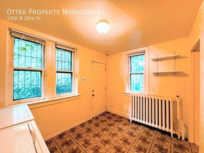 Building Photo - 1306 N 28th St