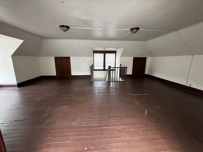 Building Photo - wpop127