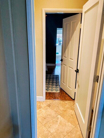 Building Photo - 32450 Magenta Ct