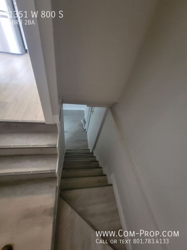 Building Photo - 1351 W 800 S