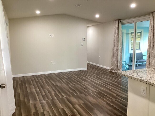 Building Photo - 9095 Salem Rd