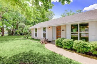 Building Photo - 3100 Ray Wood Dr