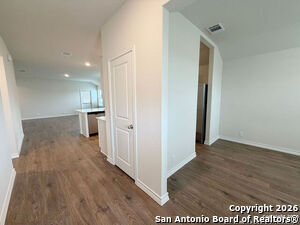 Building Photo - 607 fluted