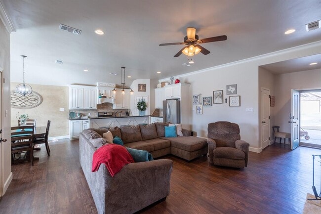 Building Photo - 7811 86th St