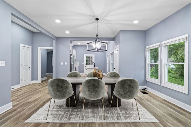 Building Photo - Stunning Fully Renovated Home in the Heart of Historic Oakland City