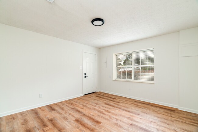 Building Photo - 3312 Kendallmac Ln