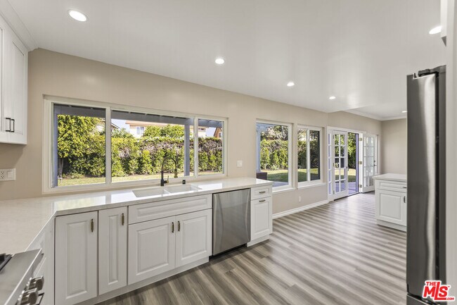 Building Photo - 15151 Marne Cir