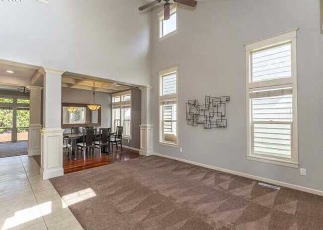 Building Photo - 3081 SE Riesling Rd