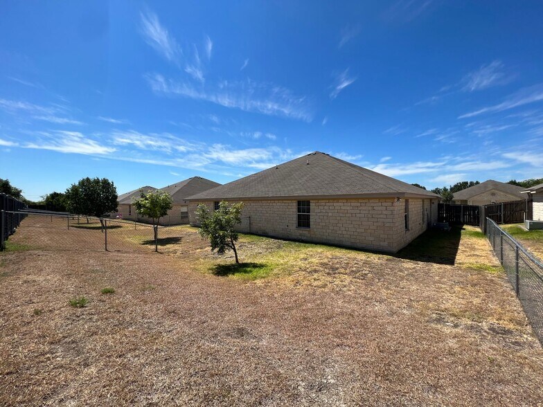 Building Photo - 1201 Powder River Dr