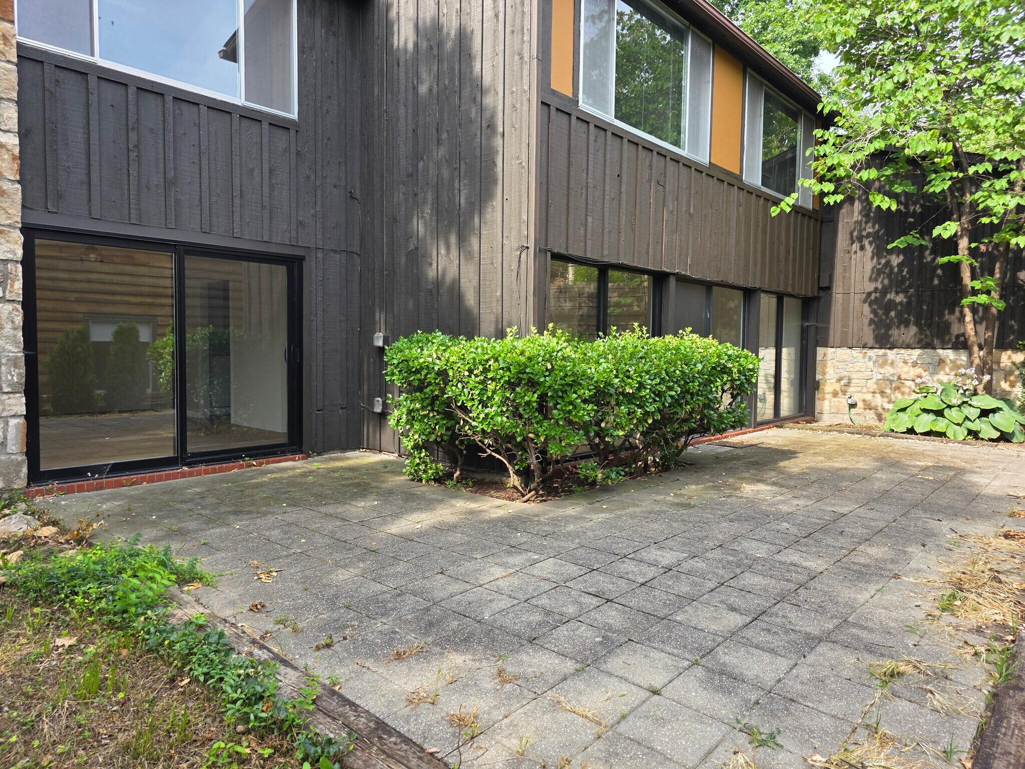 Building Photo - 4405 Rockhill Rd