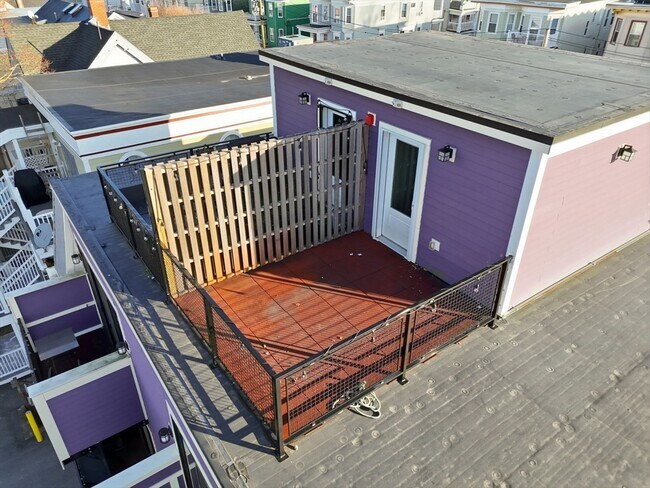 Building Photo - 34 Dix St